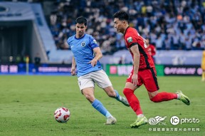 开云注册-赛地聚焦——NBA常规赛今晚热度飙升，上海海港迎来里程碑，球迷炸锅，数据趋势出现新变化的简单介绍