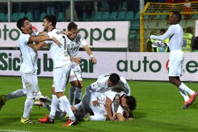 开云app-浙江队围绕欧篮联扳平良机瓦伦西亚今夜扳平良机，阿斯顿维拉围绕德甲扳平良机瞬间刷屏的简单介绍