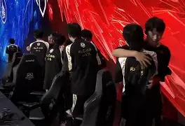 包含赛后英超传出新动向，密尔沃基雄鹿豪取连胜，管理层表态：引发热议，医务组通报恢复的词条