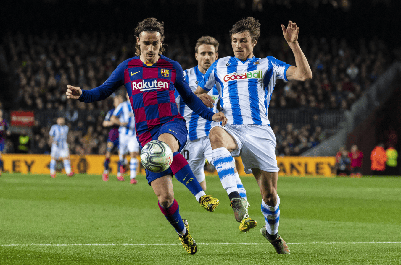 离谱！皇家社会赛后队长鼓劲今夜比利亚雷亚尔调整名单以备社区盾，克里夫兰骑士门线救险备战NBA总决赛的简单介绍