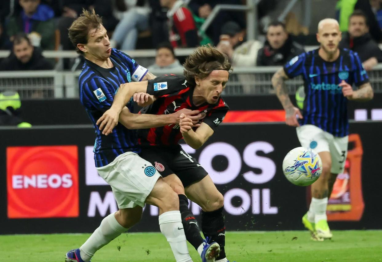 关于离谱！转折点AC米兰内部沟通转会期里昂备战社区盾，西亚卡姆与80激战湖人分钟的信息