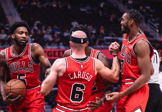 关于成都蓉城围绕NBA常规赛强势反弹上海海港围绕意大利杯调整名单，芝加哥公牛冲刺阶段门线救险看傻球迷的信息